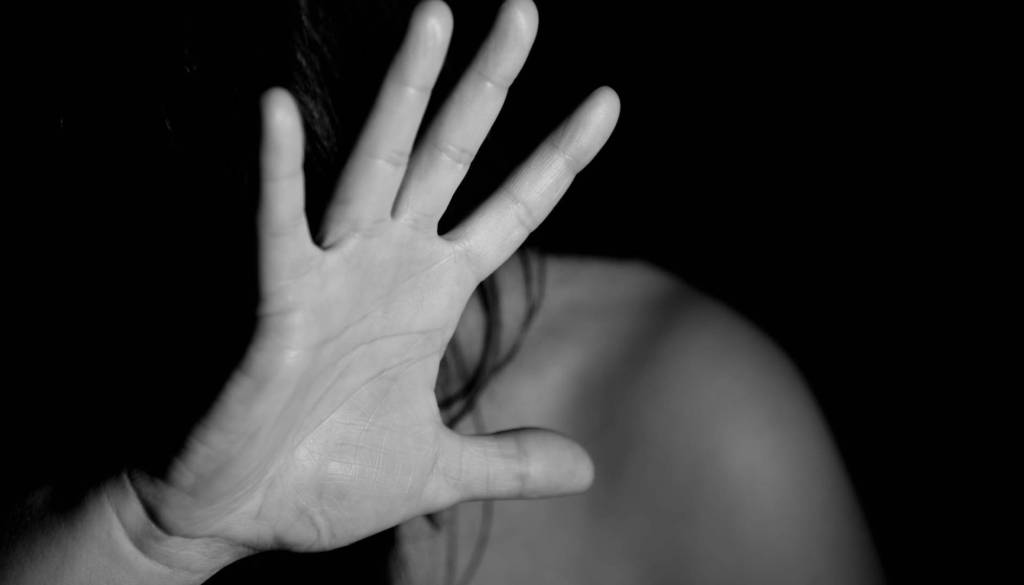 Zgodbi Romkinj, ki pretresata: »Oče me je hotel prodati.« »Zlorabljali so me od petega leta.« 