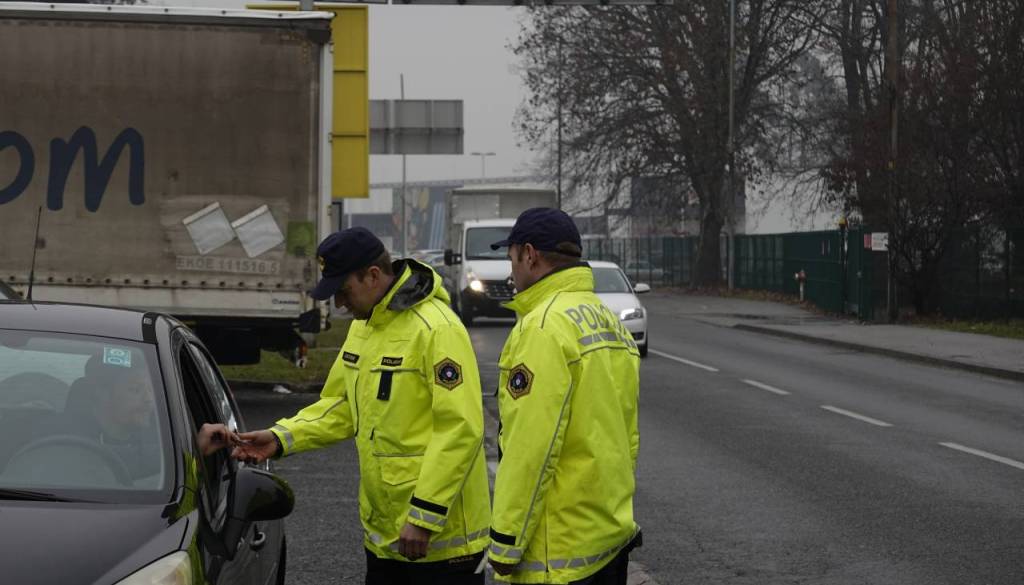 Na martinov vikend mariborski policisti poostreno nadzirali promet, toliko pijanih voznikov so ujeli