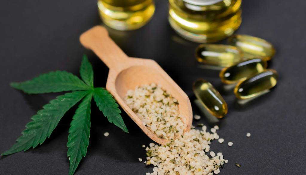 Skriti nakupi razkrili zavajajočo prakso: Opozorila na embalaži izdelkov s CBD so le krinka za izogibanje nadzoru