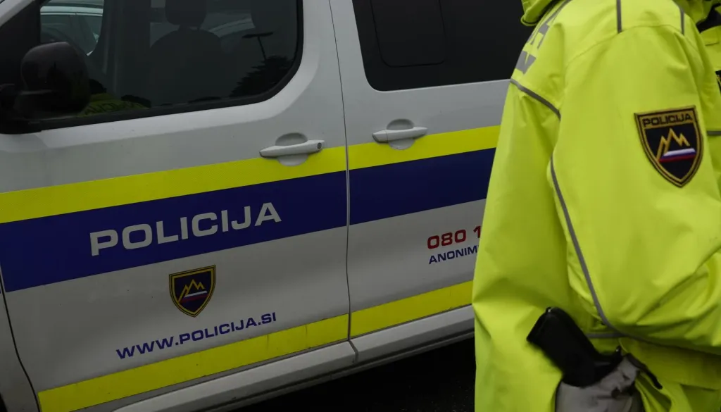 Na Štajerskem vozil z več kot 2,5 promila v krvi in ostal brez vozniške, čez dva dni spet sedel pijan za volanom