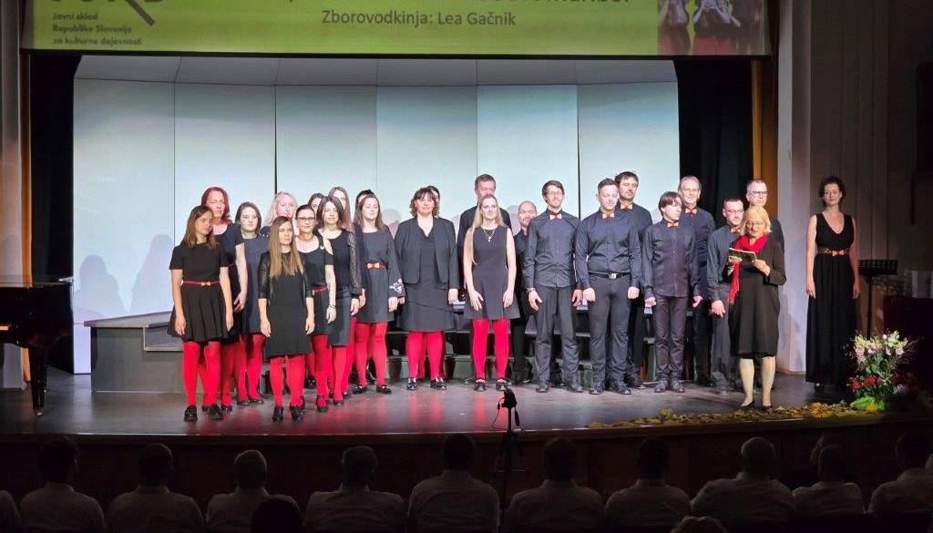 Najboljši na regijskem odru: Pevci iz Markovcev in Maribora osvojili največ priznanj