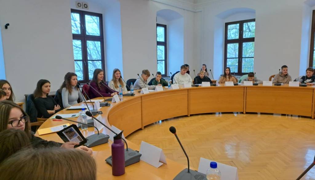 Kulturna dediščina skozi oči osnovnošolcev: Dediščino je nujno ohranjati, saj nas povezuje, nam daje identiteto