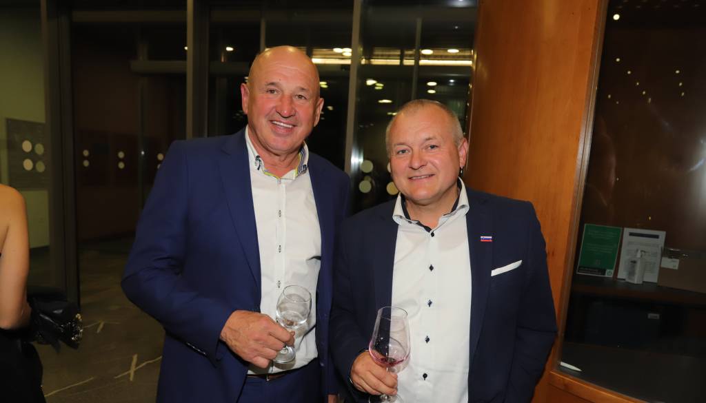 Svetniška skupina SDS o delu župana: »Nima pravilnega pristopa do mestnih svetnikov, velikokrat je provokator ...«