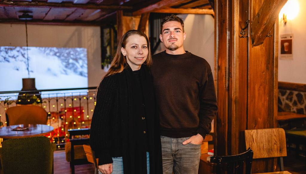 Šesti ob izidu prvenca: »Ne rabimo vam biti všeč, želimo pa, da nam daste priložnost«