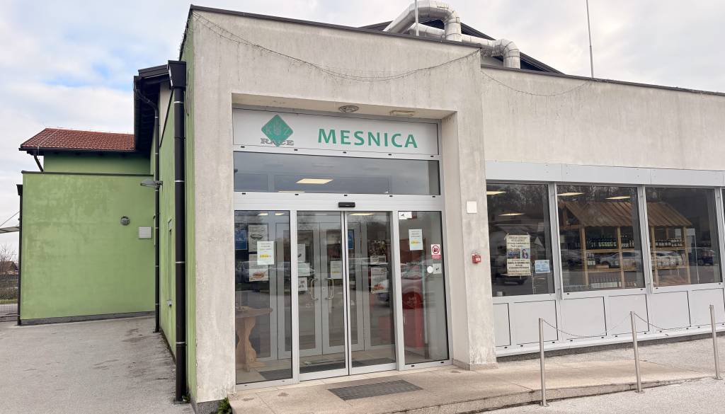 FOTO: Tatovi so odnesli skoraj dve toni mesa, Kmetijska zadruga Rače v šoku