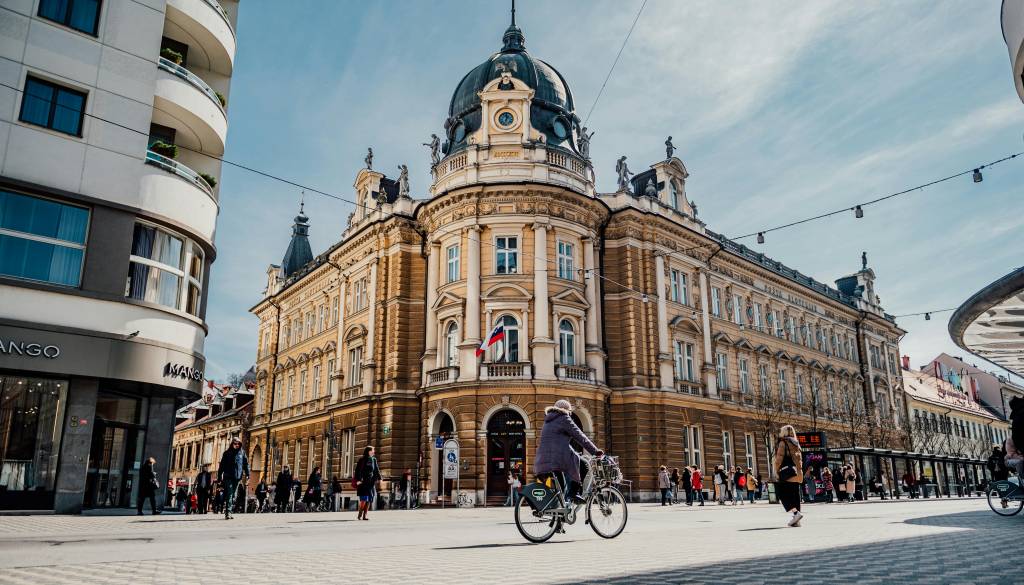 Večna 'tekma': Ljubljana ali Maribor? Razprava, kje je boljše in lepše, razvnela splet