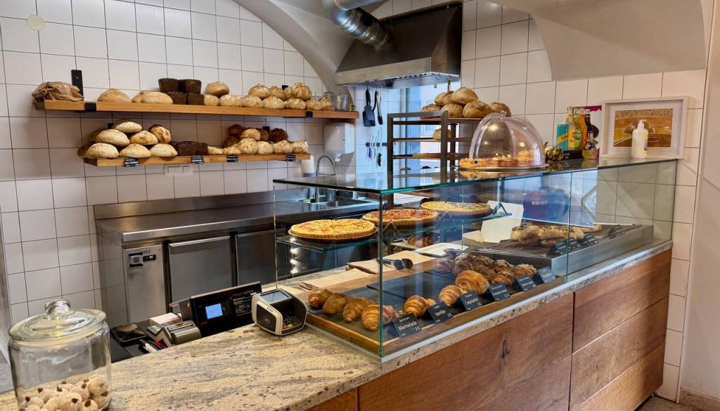 Anže, Vita in Tatiana na Poljanski 'krojijo' sobotno dopoldne Ljubljančanov: »Zelo smo ponosni, da je večina naših strank lokalcev«