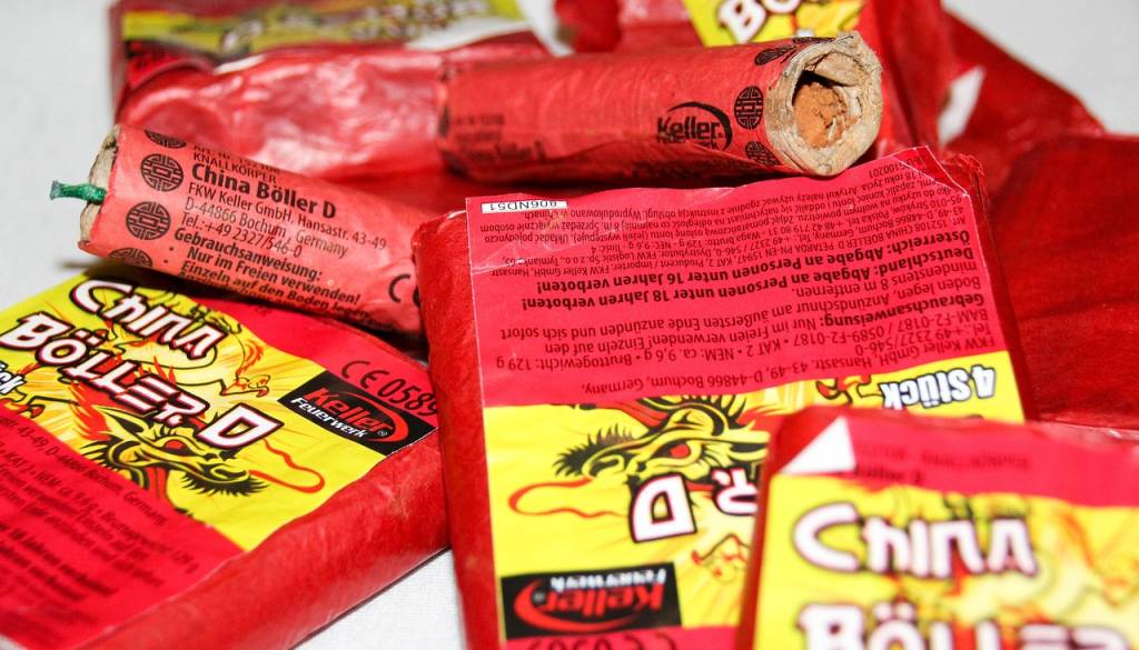 Pirotehnika že povzroča težave: policisti zasegli petarde, vpleteni komaj 15-letniki