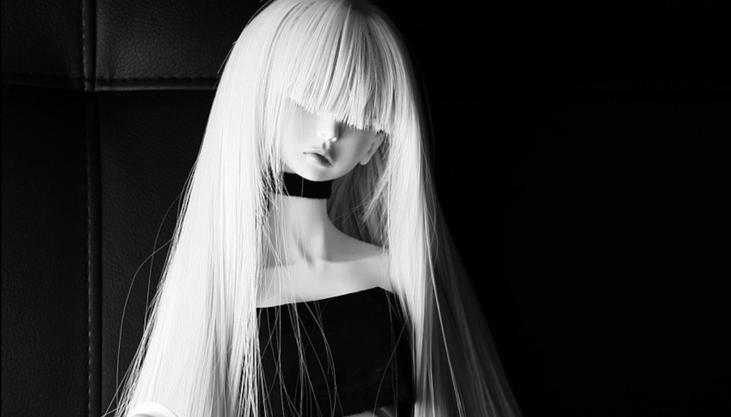 Shein pod preiskavo: na spletu prodajali lutke za odrasle, ki spominjajo na otroke