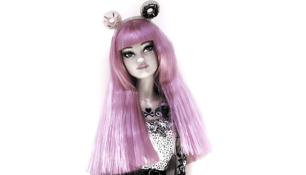 Shein v središču škandala: prodajali 'lutke za odrasle' otroškega videza