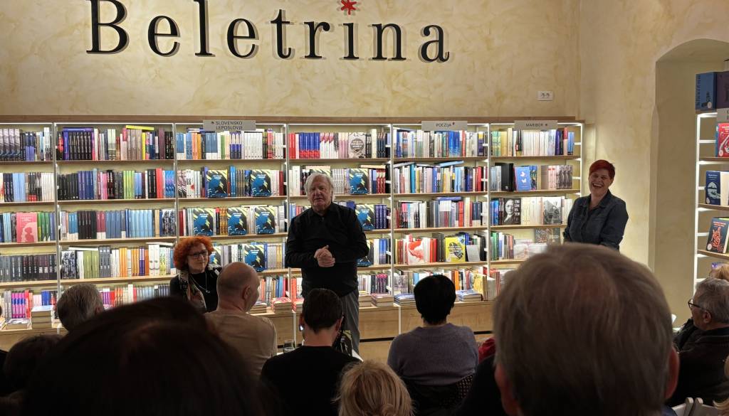 FOTO in VIDEO: Tone Partljič pred množico predstavil novi roman