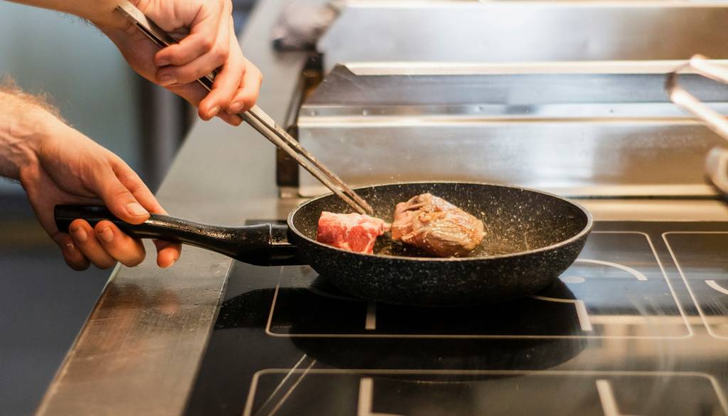 Imate doma te ponve? Arzen lahko prehaja v hrano