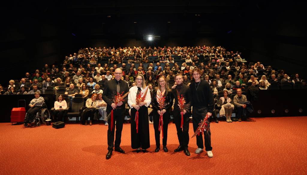 V Mariboxu slavnostna premiera filma Belo se pere na devetdeset s filmsko ekipo: tri razprodane dvorane in izjemen odziv občinstva