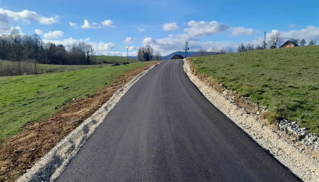 V Črnomlju zaključili asfaltiranje javne poti proti naselju Gorica