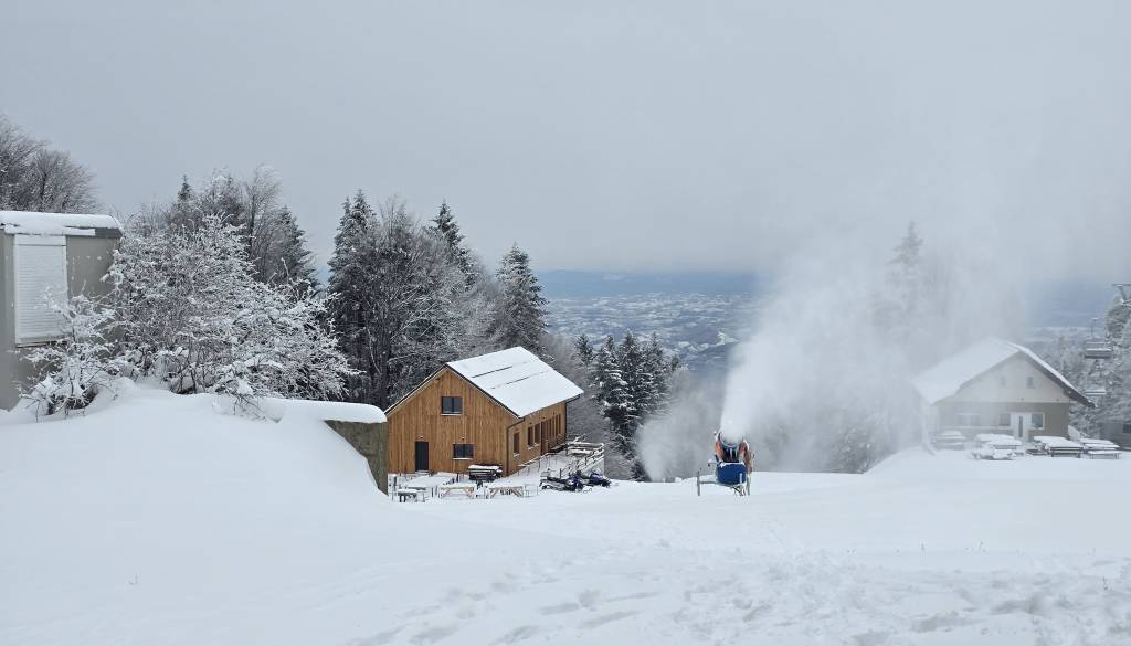 FOTO: Snežna idila na Pohorju!