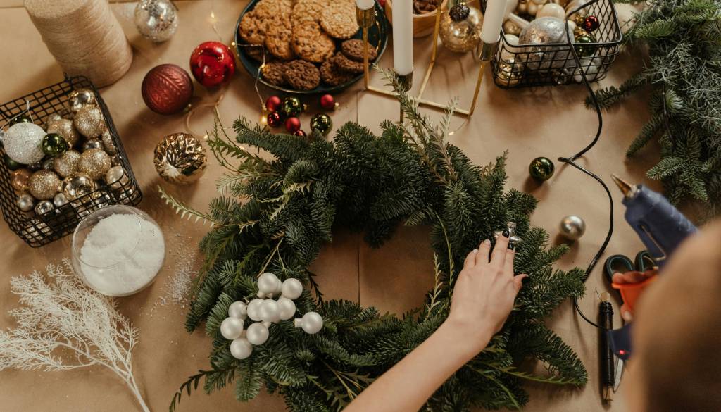 Nekaj preprostih in hitrih idej za adventne venčke