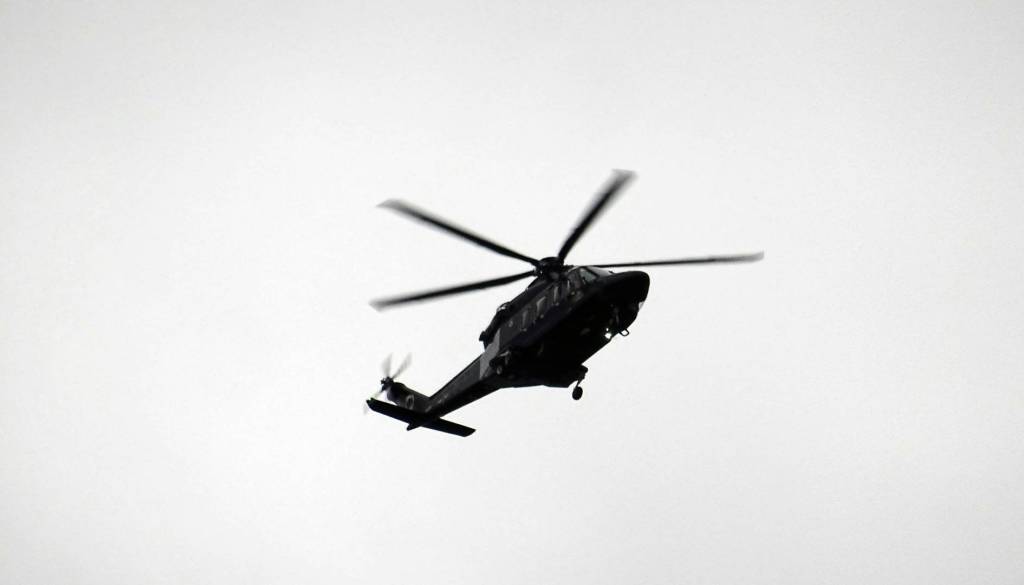 Na Štajerskem med pristankom helikopterja hudo poškodovana peška