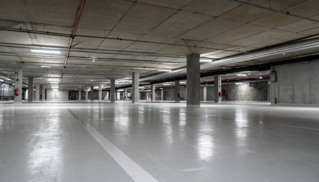 Na ta parkirna mesta v Parkirni hiši Rog danes ne računajte