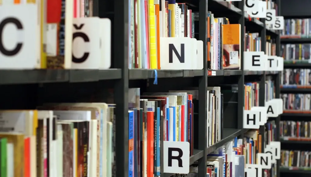 Pomembno obvestilo za obiskovalce Mariborske knjižnice: Nekatere enote v petek s spremenjenim urnikom