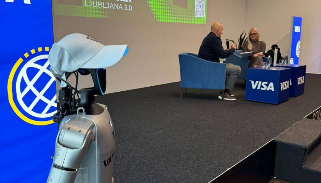 VIDEO: Humanoidni robot Jože se je prvič predstavil v Ljubljani