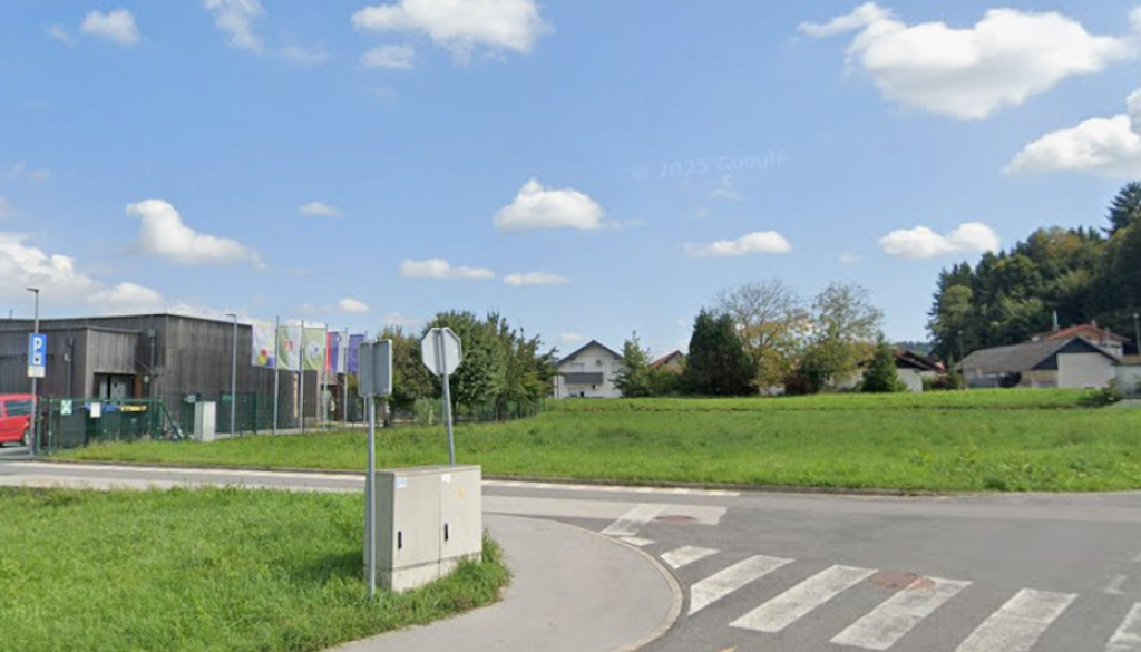 Na Krožni poti popolna zapora ceste