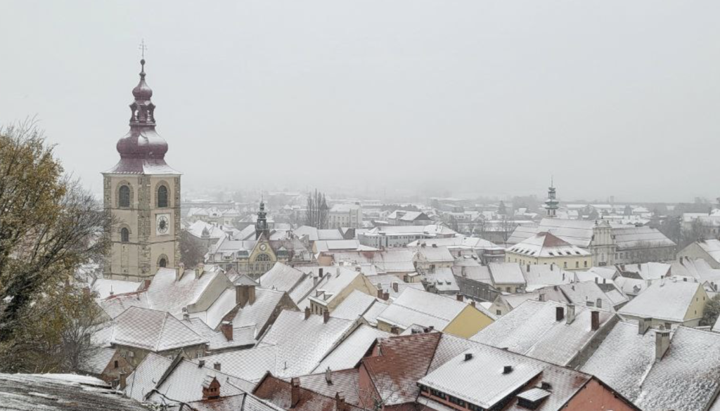 Meja sneženja se bo spet spuščala