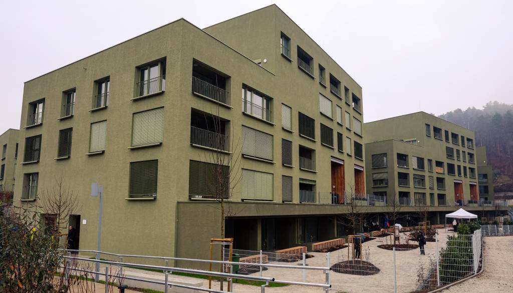 FOTO in VIDEO: V Črnuškem bajerju odprli 11 novih oskrbovanih stanovanj