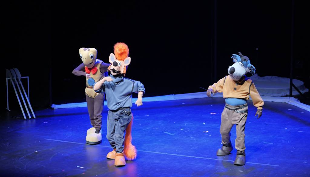 FOTO in VIDEO: Tri legendarne Mustrove figure oživele na odru Murske Sobote