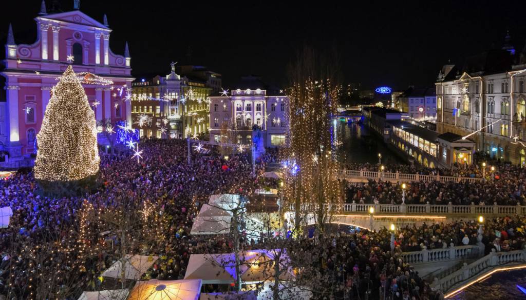 Kdaj pride Miklavž in kdo bo nastopal po trgih? Zdaj je razkrit celoten praznični program Ljubljane!
