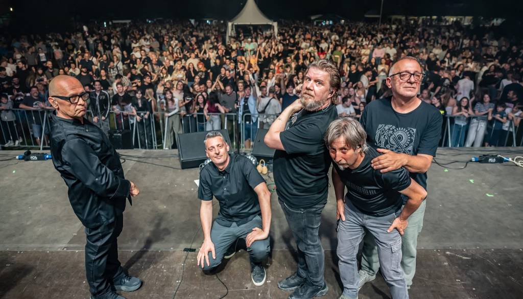 Po treh desetletjih ustvarjanja zaključujejo zgodbo