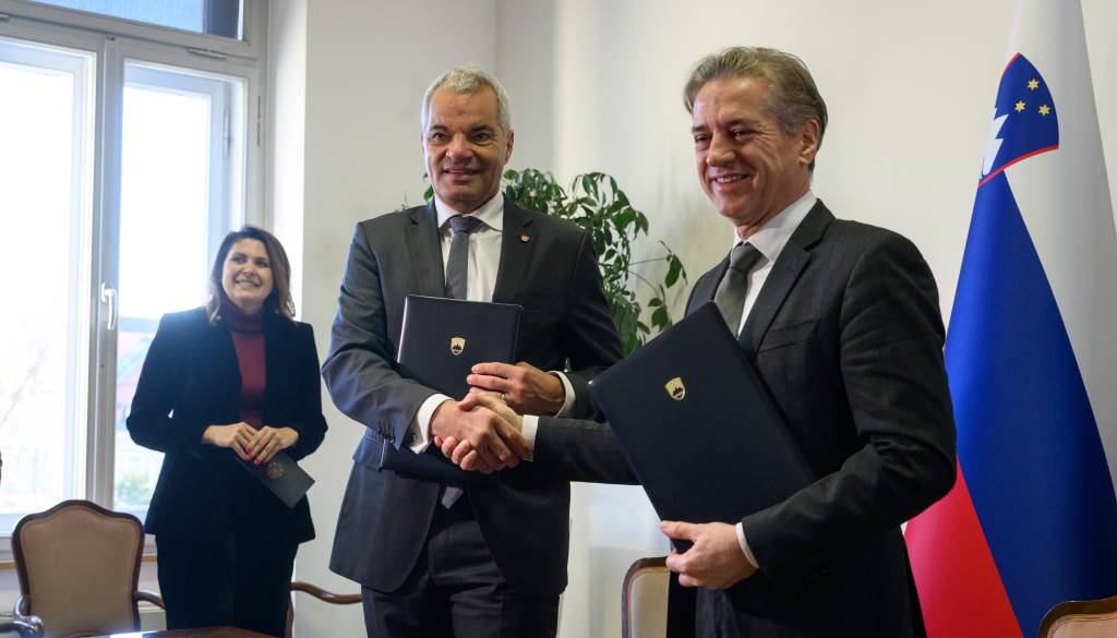 FOTO in VIDEO: Vlada odprla malho za Rotovž, to sta še napovedala Golob in Arsenovič