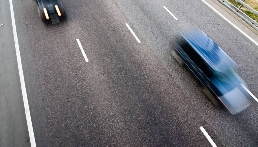 Do Ljubljane močno oviran promet, dodatne zapore konec tedna