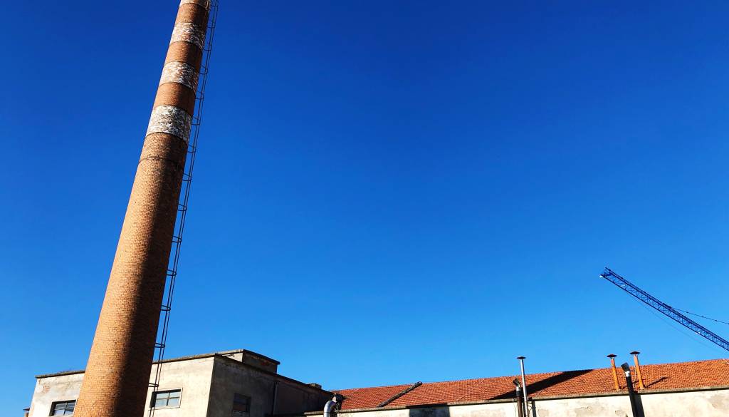 Izpusti toplogrednih plinov najnižji v desetletju, a raba fosilnih goriv znova raste