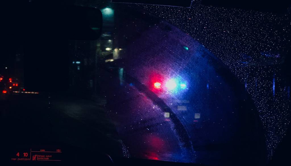 Voznica pod vplivom kokaina bežala pred policisti