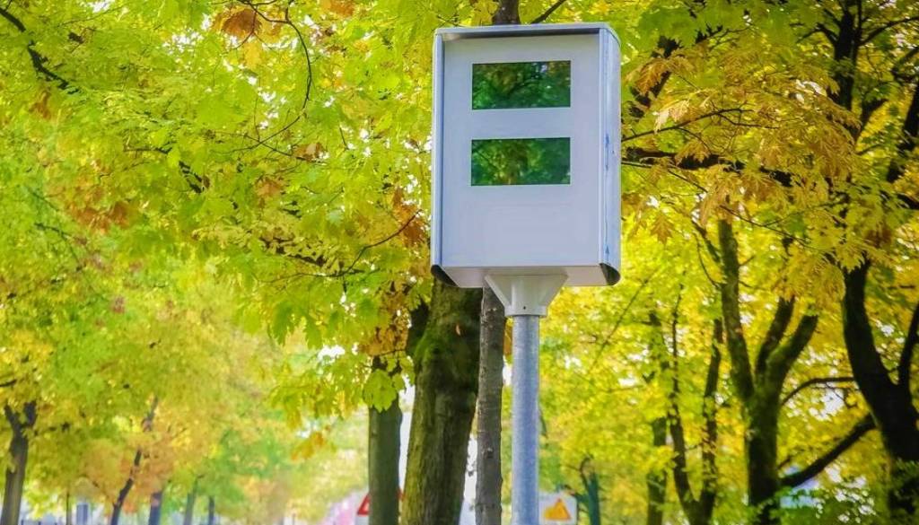 Večja prometna varnost na Bežigradu: Mobilni radarji bodo nadzirali hitrost