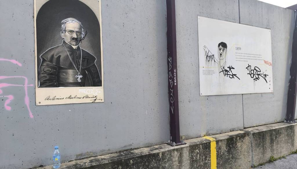 Mariborska občina: Primer vandalizma nad Slomškovo podobo prijavljen policiji