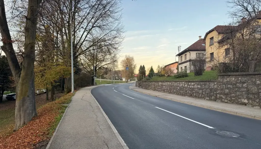 Obnova Kolodvorske ceste v Črnomlju zaključena