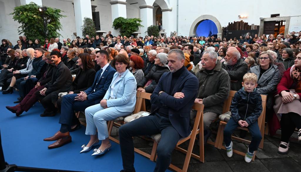 Prenovljeni ormoški grad veličastno odprl svoja vrata obiskovalcem