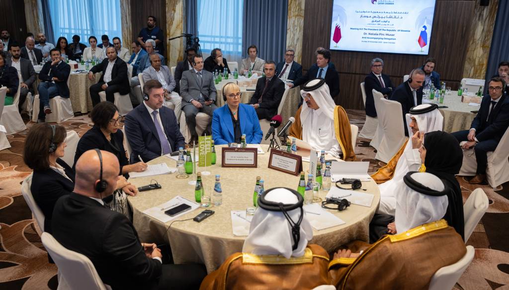 Predsednica v Katarju za okrepitev gospodarskih vezi: Slovenija si prizadeva, da Qatar Airways pride v Slovenijo