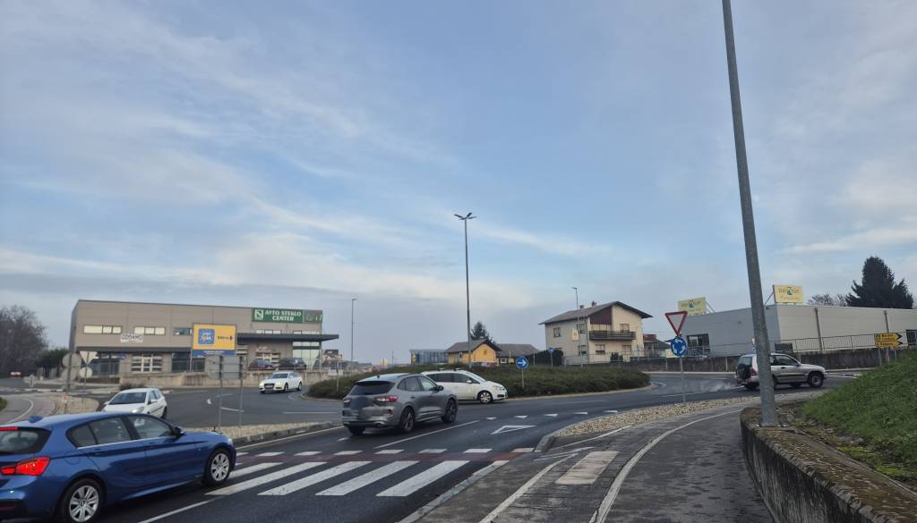 FOTO: V Murski Soboti trčila osebno vozilo in šleper