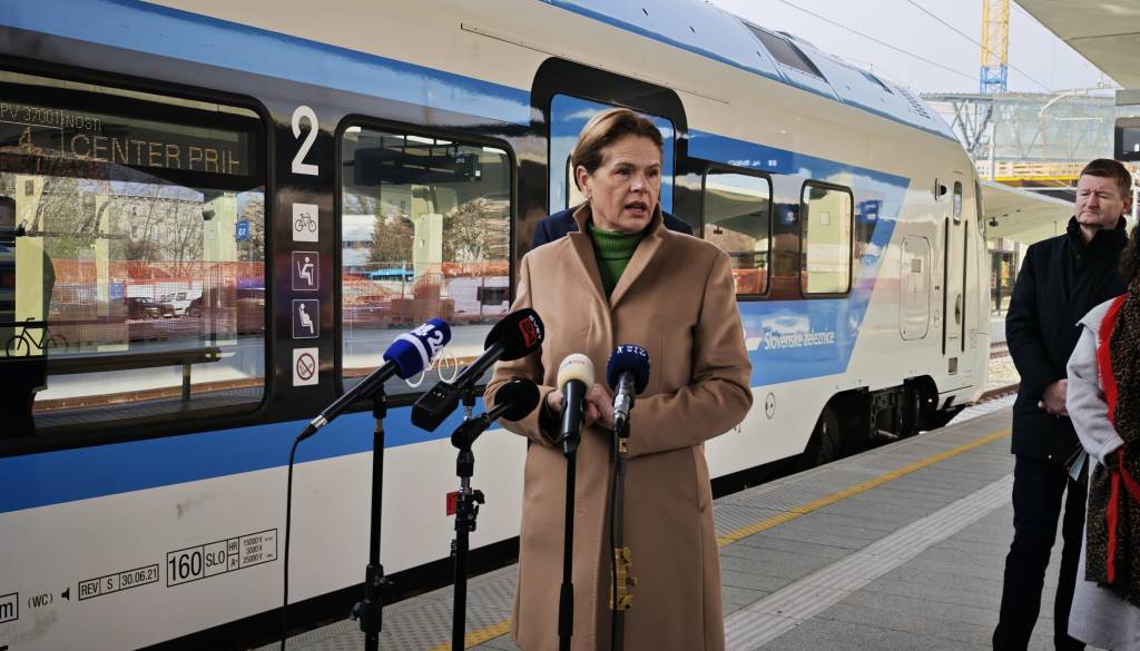 Ljubljančani že nestrpno čakajo, kako bo videti nova železniška. Prve slike so že tu!