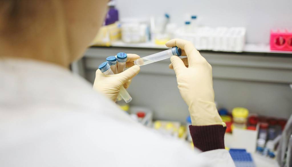 Prelom v boju proti HIV: Južna Afrika že začela s cepljenjem