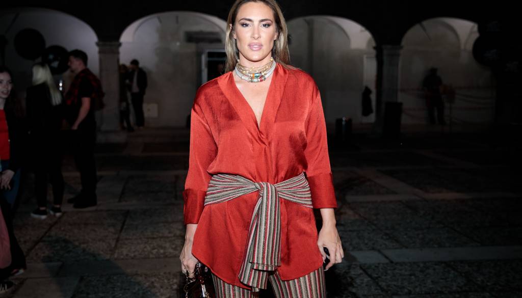 Kam ta konec tedna? V Ljubljano vabijo Senidah, Tesla in božični prigrizki