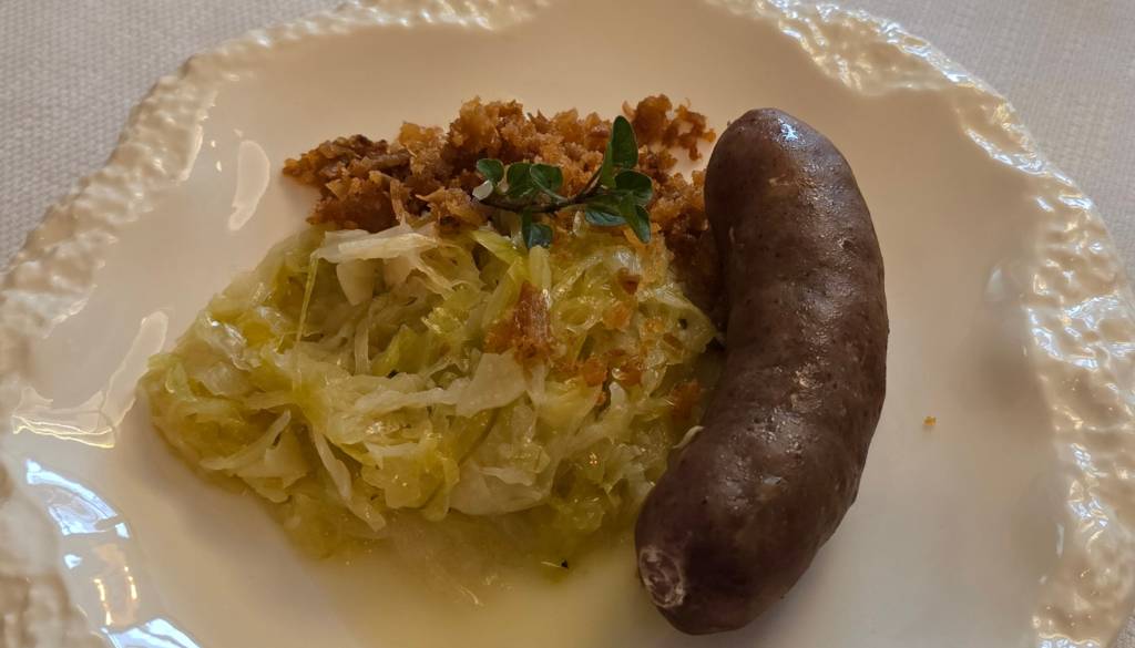 Testirali kranjske klobase: V eni našli aditive, ki tja ne sodijo