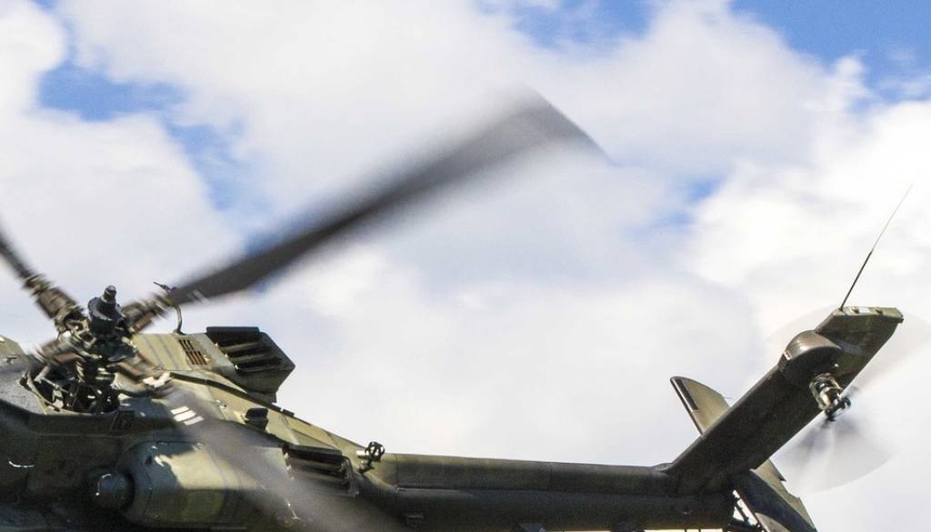 Kaj se dogaja nad Mariborom? Številni poročajo o preletih vojaškega helikopterja