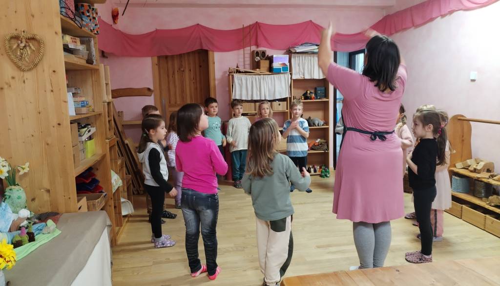 Ptujski vrtec Vilinski gaj zaradi obveznega zimskega regresa v odpuščanje