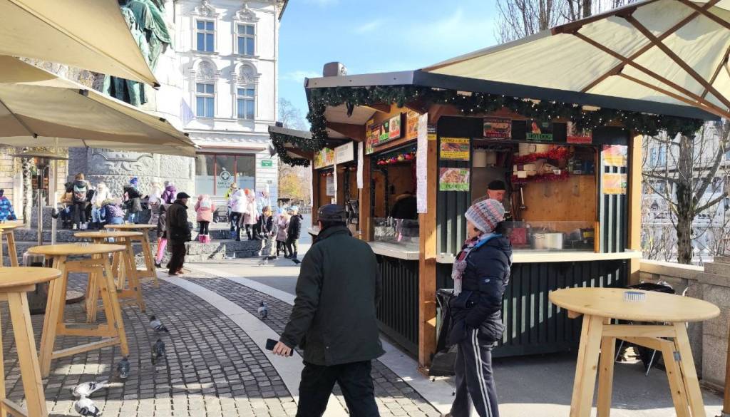 Inšpektorat o trubačih na Prešernovem trgu: Popolnoma nepomembno je, od kod izvajalec prihaja