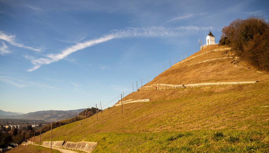 Dela na Piramidi uradno zaključena, južna pot ponovno odprta. Zdaj se začenja nova zgodba griča