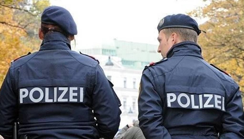 Avstrija nadzor na meji podaljšala do junija, a z obljubami o skrajšanju čakalnih dob