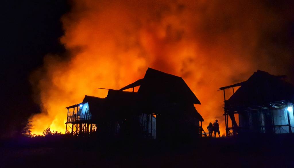 Prijetje tihotapca in obsežen požar na Ormoškem